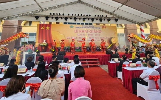 Trường Đại học Kinh doanh và Công nghệ Hà Nội tưng bừng khai giảng năm học mới