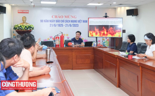 Tạp chí Công Thương tổ chức tập huấn nâng cao kỹ năng phòng cháy chữa cháy