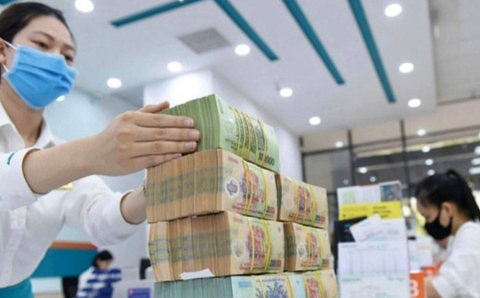 Hấp thụ vốn yếu, ngân hàng nào sẽ có ưu thế cạnh tranh tín dụng những tháng cuối năm?