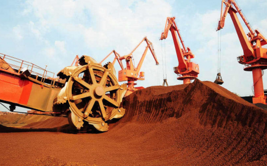 Giá thép hôm nay 26/9: Giá quặng sắt chạm đáy 2 tuần