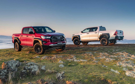 Toyota Hilux GR Sport 2024 đã "sẵn sàng thách thức” Ford Ranger Raptor