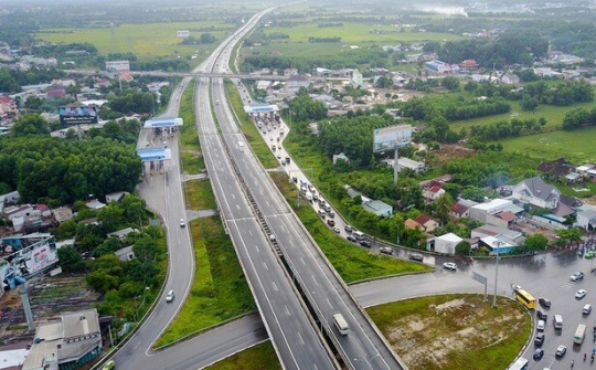 Cho phép tổ chức các tuyến xe khách cố định trên cao tốc Bắc - Nam mới