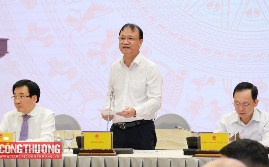 Xuất khẩu bắt đầu khởi sắc, liệu mục tiêu tăng trưởng 6% năm 2023 có khả thi?