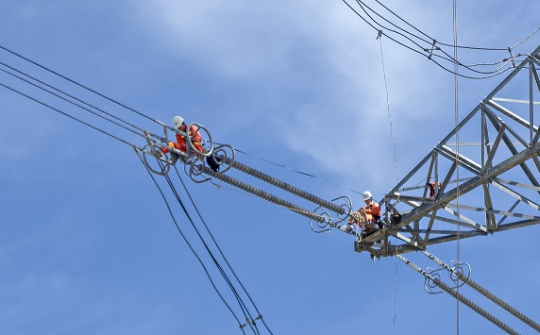 Tăng cường công tác kiểm tra, bảo dưỡng đường dây 500kV đảm bảo cấp điện cuối năm 2024