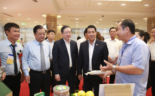 Phân bón Bình Điền đồng tổ chức thành công Diễn đàn Nông dân Quốc gia lần thứ IX