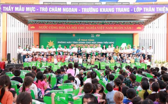 Nestlé MILO trao tặng máy tính cho các trường tiểu học vùng cao
