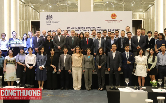Vương quốc Anh chia sẻ kinh nghiệm về điện gió ngoài khơi và lĩnh vực phát triển dự án