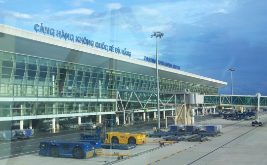 Tạm ngừng khai thác 4 sân bay miền Trung để tránh bão Trà Mi