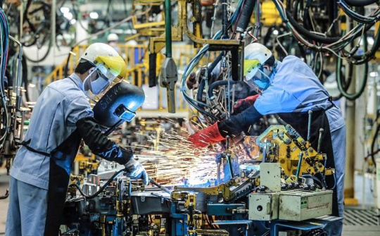 Công điện của Thủ tướng: Tiếp tục đưa vốn vào sản xuất, giảm lãi suất cho vay