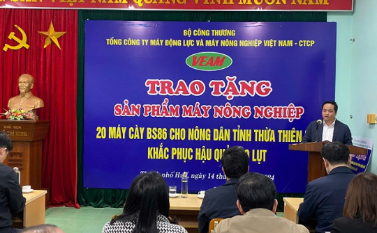 Tổng công ty VEAM tặng 20 máy cày thương hiệu Bông Sen cho Thành phố Huế