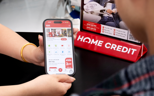 Tết 2025: Lạc quan gia tăng nhưng còn áp lực tài chính