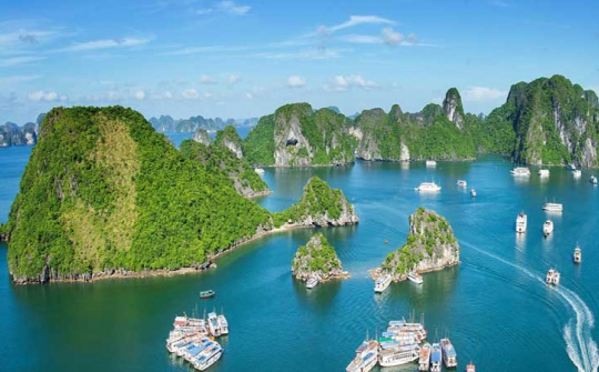 Phân tích phát triển bền vững du lịch tàu biển: Trường hợp các doanh nghiệp hoạt động tại Vịnh Hạ Long