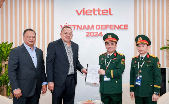 Viettel High Tech được trao chứng nhận sản phẩm Thông tin quân sự từ Bộ Quốc phòng Malaysia