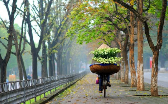 Thời tiết hôm nay ngày 15/4/2024: Hà Nội trưa chiều giảm mây trời nắng; Đà Nẵng và TP Hồ Chí Minh duy trì nắng gắt