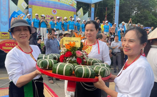 Thành phố Việt Trì và huyện Yên Lập giành Giải Nhất Hội thi gói, nấu bánh chưng, giã bánh giầy tại Lễ Giỗ Tổ Hùng Vương 2024