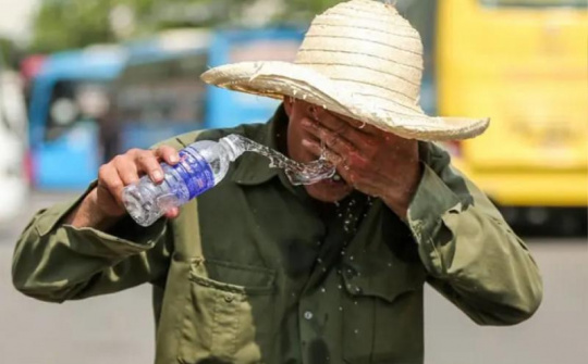 Thời tiết hôm nay ngày 17/4/2024 Hà Nội mưa vài nơi, Thành phố Hồ Chí Minh, Đà Nẵng vẫn duy trì nắng nóng với nền nhiệt cao