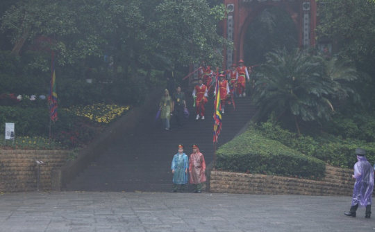 Mưa rửa đền và câu chuyện 99 con voi quay đầu về núi Nghĩa Lĩnh