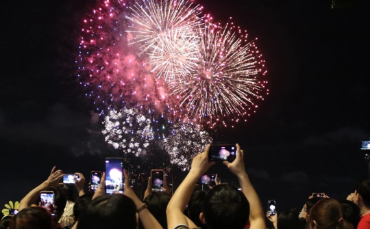 TP. Hồ Chí Minh bắn pháo hoa tại 16 điểm trong dịp Lễ 30/4/2024