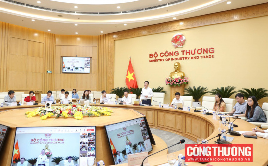 Ninh Bình: Tham dự Hội nghị trực tuyến toàn quốc về quản lý, phát triển cụm công nghiệp