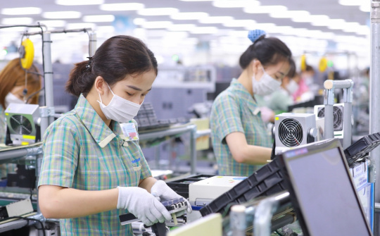 Vốn đầu tư FDI cấp mới tăng mạnh cả về số dự án và số vốn đăng ký