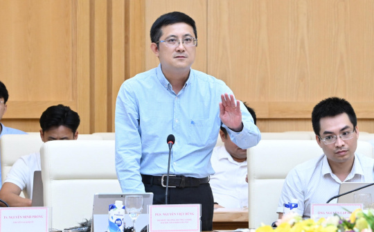 PGS.Nguyễn Việt Dũng: Không nên mua bán điện mặt trời mái nhà trong giai đoạn 5 năm tới