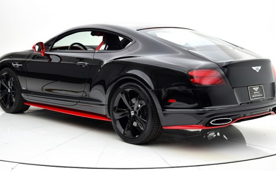 Bentley Bentayga S phiên bản Black Edition chào bán từ 16,8 tỷ đồng
