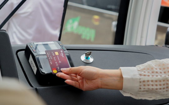 Triển khai cổng thanh toán một chạm cho xe bus tại TP. HCM