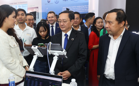 Tận dụng AI “lắng nghe” người tiêu dùng trong thương mại điện tử