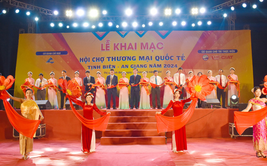 Hội chợ thương mại quốc tế Tịnh Biên, An Giang 2024 - Cơ hội kết nối giao thương ba nước