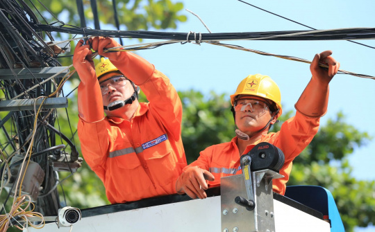 TP. Hồ Chí Minh cấp bách triển khai loạt giải pháp tiết kiệm điện