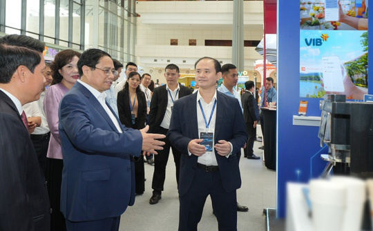 Ngân hàng VIB: Giới thiệu loạt giải pháp công nghệ số đặc biệt tại sự kiện Chuyển đổi số ngành ngân hàng 2024