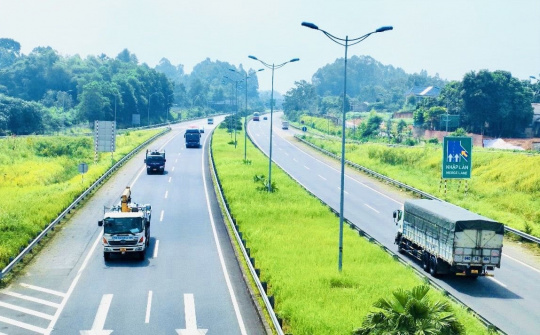 Tăng thẩm quyền cho địa phương trong quản lý hoạt động vận tải tuyến cố định liên tỉnh