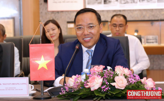 Đề nghị Singapore tiếp tục hỗ trợ Việt Nam đạt mục tiêu Net Zero vào năm 2050