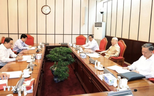 Tổng Bí thư Nguyễn Phú Trọng chủ trì cuộc họp lãnh đạo chủ chốt