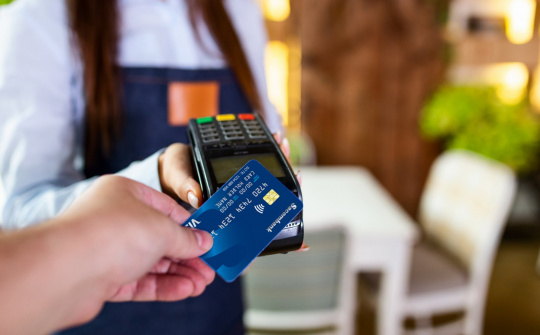 Nhận ưu đãi mỗi ngày tại hơn 100 thương hiệu cùng thẻ Sacombank