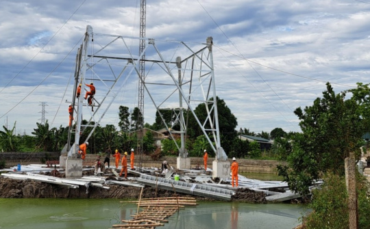 Đội xung kích EVNSPC: Khẩn trương hỗ trợ thi công đường dây 500kV mạch 3 Quảng Trạch - Phố Nối