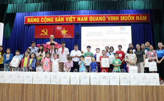 EVNGENCO3: Trao 400 phần quà cho các em thiếu nhi dịp 01.6