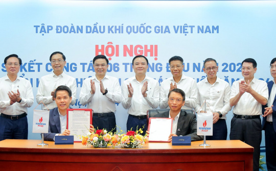 PV GAS và PVEP ký MOU về cung cấp và tiêu thụ khí mỏ Kỳ Lân, Lô 103&107