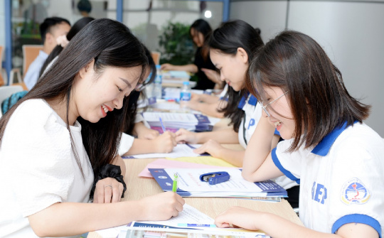 Điểm chuẩn chính thức Trường Đại học Kinh tế Quốc dân