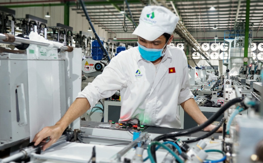 An Phát Holdings (APH), Nhựa An Phát Xanh (AAA) cùng điều chỉnh giảm mạnh kế hoạch kinh doanh