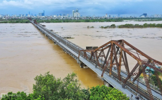 Hà Nội rút lệnh báo động 2 trên sông Hồng tại 5 huyện, thị xã