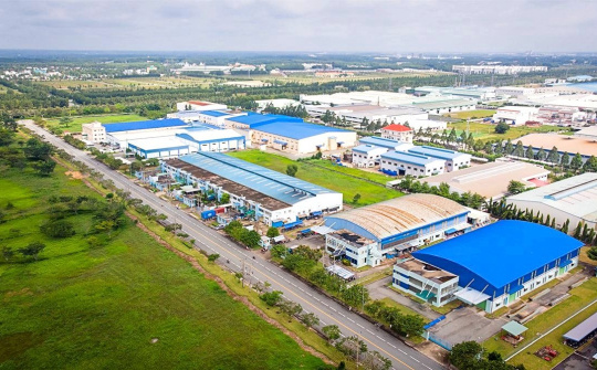 Đình chỉ toàn bộ giao dịch cổ phiếu ITA của Tập đoàn Tân Tạo