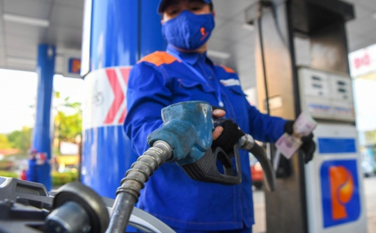 Thủ tướng chỉ đạo triển khai các giải pháp bảo đảm cung ứng xăng dầu