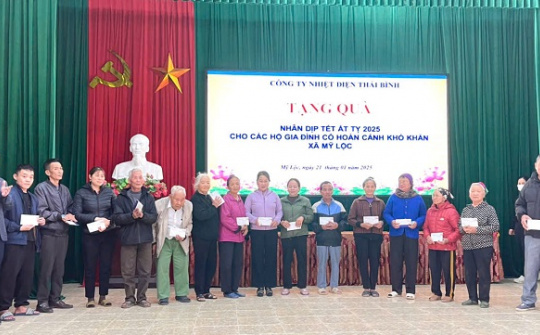 Công ty Nhiệt điện Thái Bình: Thăm, tặng quà Tết các hộ gia đình có hoàn cảnh khó khăn