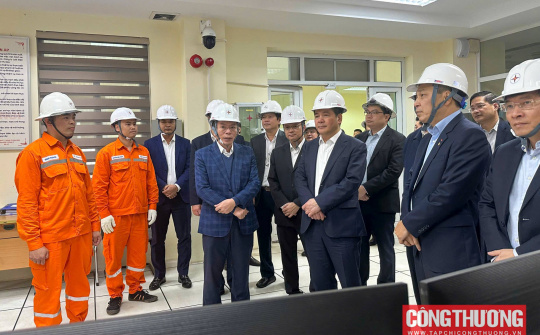 Bộ trưởng Nguyễn Hồng Diên thăm, kiểm tra công tác bảo đảm cung ứng điện dịp Tết Nguyên đán 2025