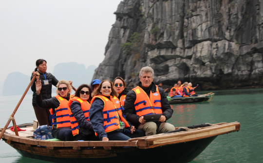 Nghiên cứu các nhân tố ảnh hưởng đến sự hài lòng của du khách đối với du lịch biển huyện Thạnh Phú, tỉnh Bến Tre