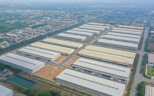 Kho xưởng xây sẵn “hút khách”, giá thuê dự báo tăng nhiệt