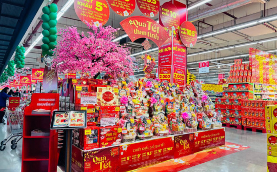 Thị trường mùng 1 Tết Ất Tỵ: Giá hàng hóa ổn định, nhiều chuỗi cửa hàng tiện lợi mở cửa xuyên Tết