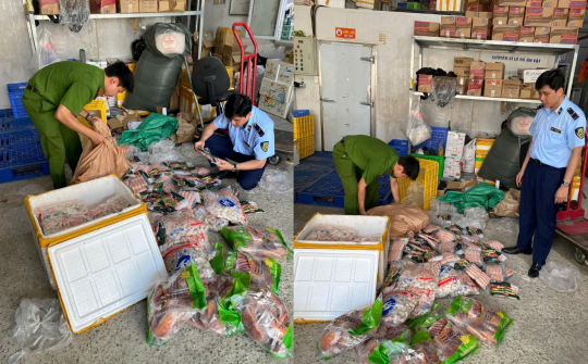 Xử phạt gần 70 triệu đồng hai cơ sở kinh doanh thực phẩm nhập lậu tại Hà Nội