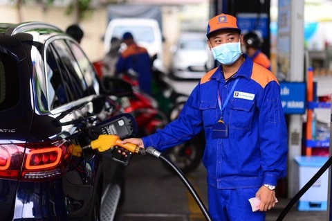 Kỳ điều hành giá xăng dầu ngày 16/10: Thị trường diễn biến trái chiều,  giá xăng bật tăng